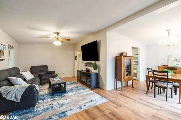 Oro-medonte, ON L3V 0P9,30 Jane Street