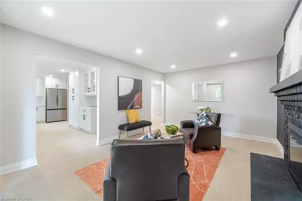 Burlington, ON L7P 4G3,2392 Arnold Crescent