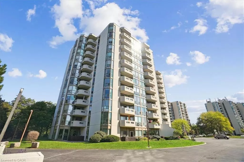 Burlington, ON L7L 5V8,5090 Pinedale Avenue #1007
