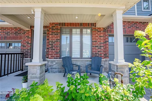 Lincoln, ON L0R 1S0,2848 King Street #11