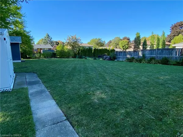 Brantford, ON N3R 3J2,41 Dunsdon Street