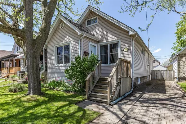 27 Barons Avenue N, Hamilton, ON L8H 5A3