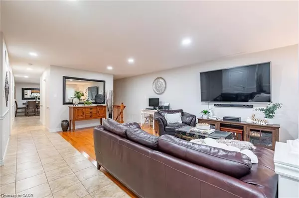 Grimsby, ON L3M 0B4,144 Sumner Crescent