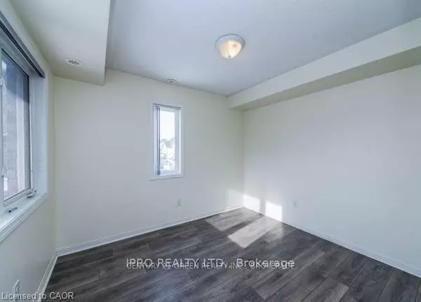 Peel, ON L5M 0S4,2891 Rio Court #934