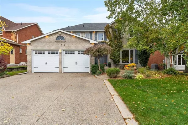 1101 Fieldstone Circle, Oakville, ON L6M 2K4
