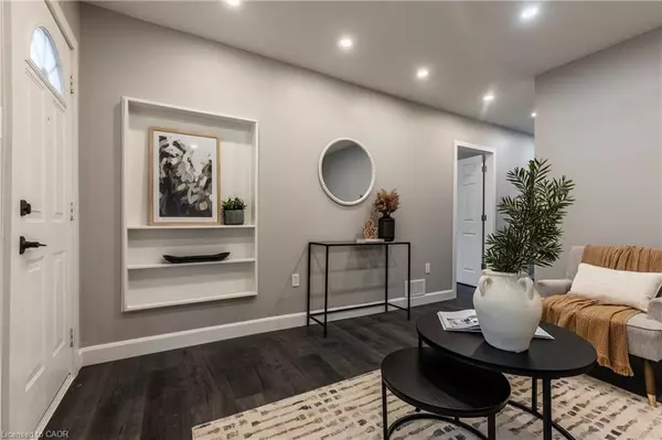 Hamilton, ON L8H 4B8,164 London Street N