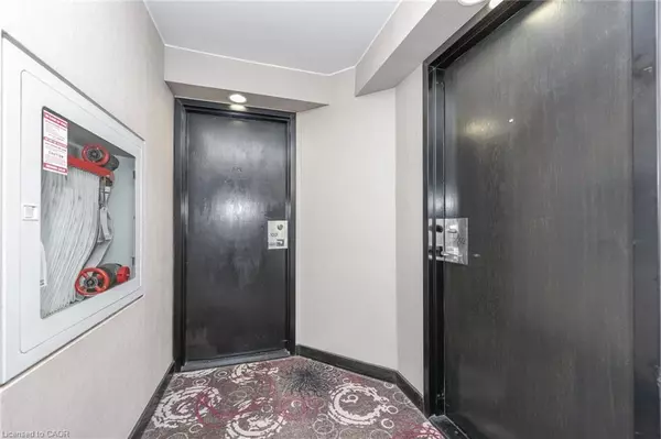 Mississauga, ON L4W 4Z9,1500 Grazia Court #1002