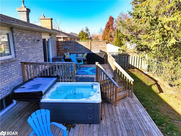 Orillia, ON L3V 9G3,6 Lindsay Crescent