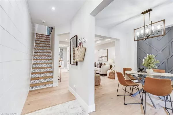 Hamilton, ON L8M 1Y7,32 Cumberland Avenue