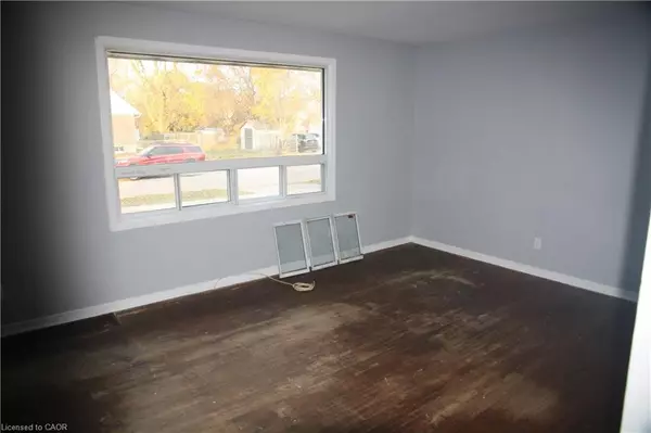 Dunnville, ON N1A 2P2,135 Elizabeth Crescent