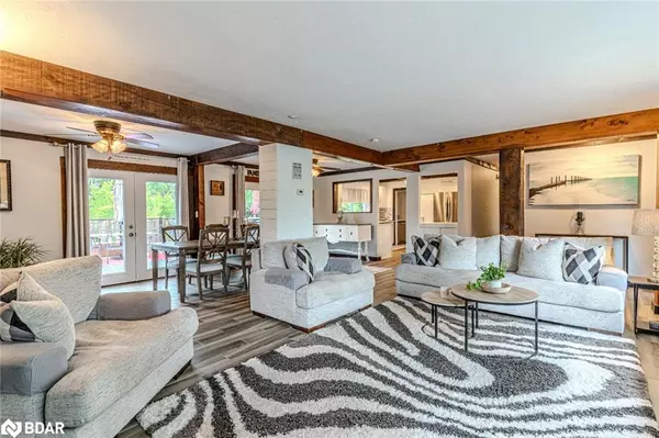 Oro-medonte, ON L0L 2L0,2447 Ridge Road W