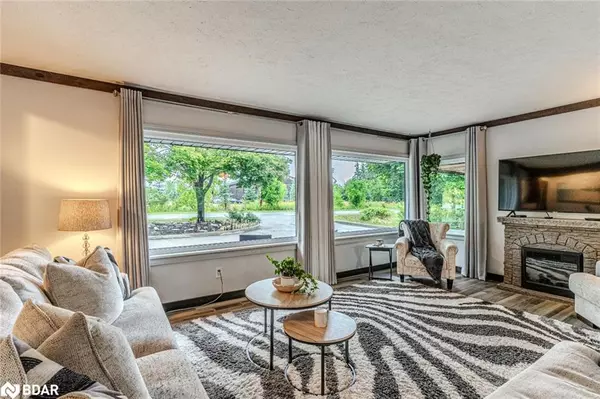 Oro-medonte, ON L0L 2L0,2447 Ridge Road W