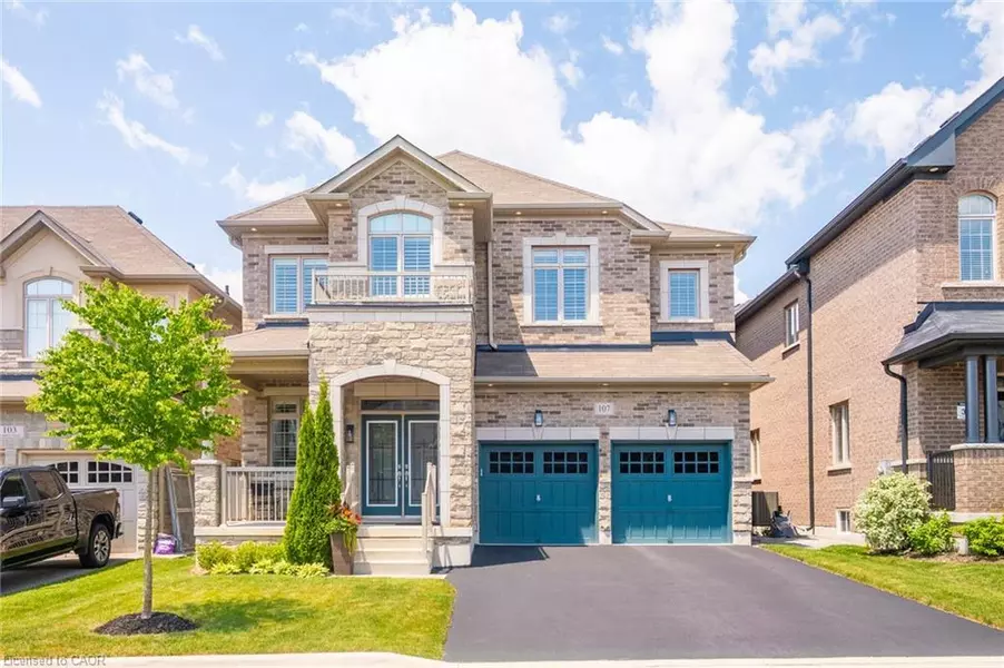 107 Avanti Crescent, Waterdown, ON L8B 1W7