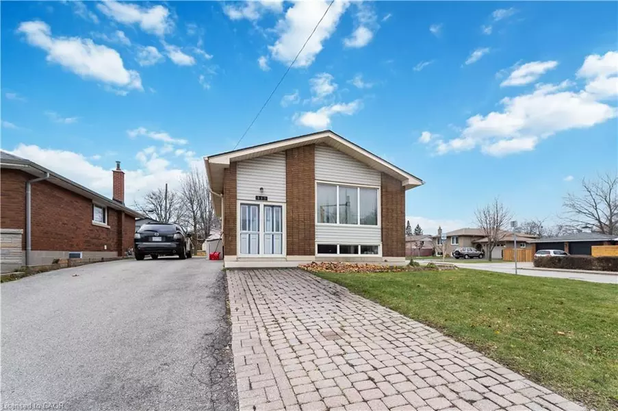 517 Mohawk Road W #Main, Hamilton, ON L9C 1X3