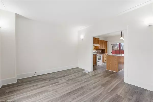 Brantford, ON N3T 3Z5,12 St James Street