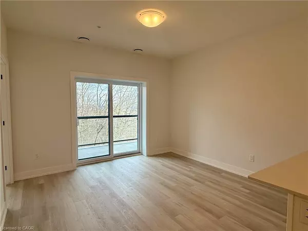 1100 Lackner Place #402, Kitchener, ON N2A 0M1