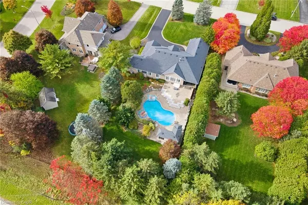 Carlisle, ON L0R 1H3,7 Appaloosa Trail