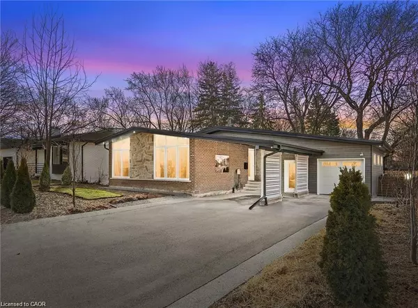 Burlington, ON L7P 2B9,1420 Moss Glen Road