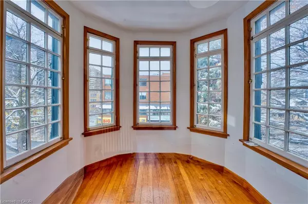 Hamilton, ON L8P 3A8,183 James Street S #3