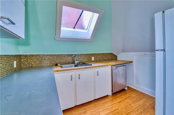 Hamilton, ON L8P 3A8,183 James Street S #3