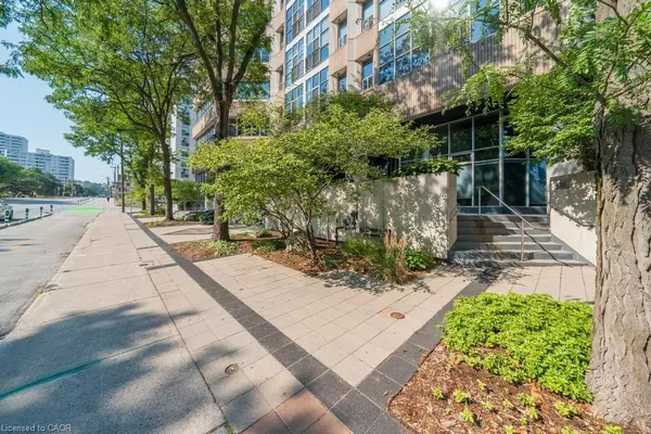 Hamilton, ON L8P 4Z6,66 Bay Street S #502