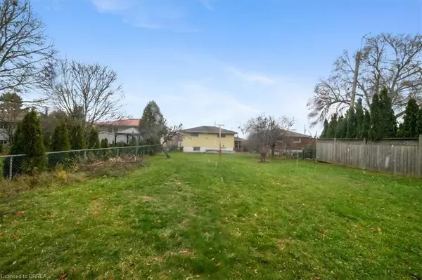 Hamilton, ON L9C 3R2,698 West 5th Street