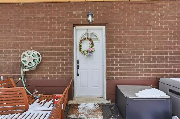 Hamilton, ON L9C 1N1,92 South Bend Road W #Lower