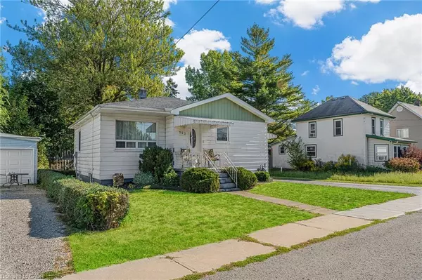 Dunnville, ON N1A 1P4,323 North Cayuga Street W