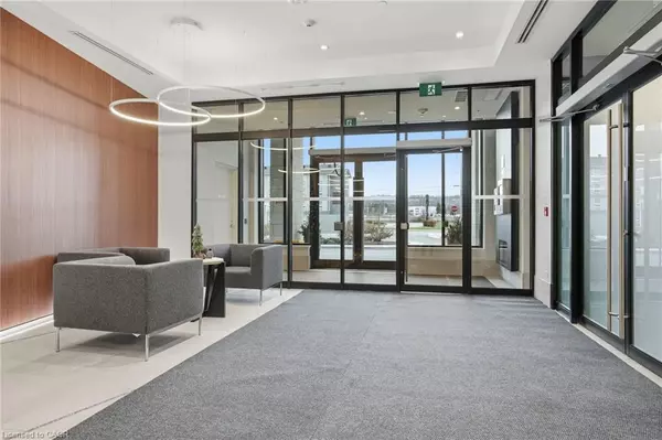 Grimsby, ON L3M 4E8,385 Winston Road #402