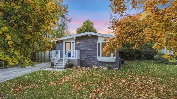 Burlington, ON L7L 3S5,418 Norrie Crescent