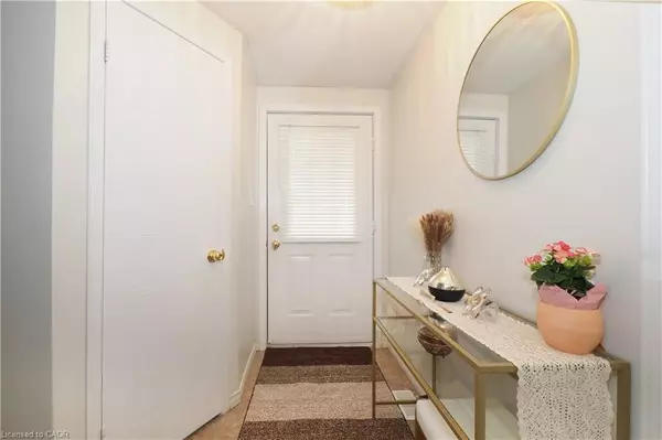 Waterloo, ON N2K 3X5,429 Exmoor Street