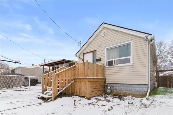 Hamilton, ON L8H 5L2,379 Strathearne Avenue