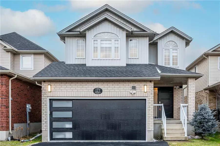 125 Steepleridge Street, Kitchener, ON N2P 2W2