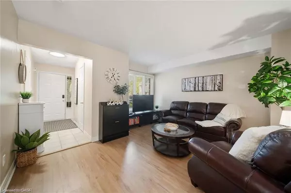 Ancaster, ON L9G 4W6,320 Hamilton Drive #10