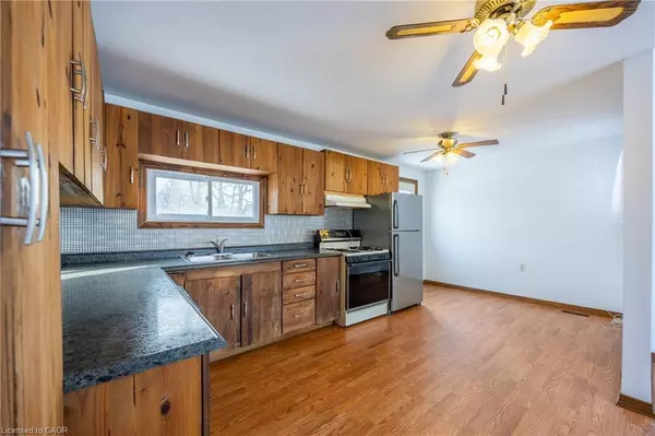 Port Dover, ON N0A 1N0,110 Nelson Street E