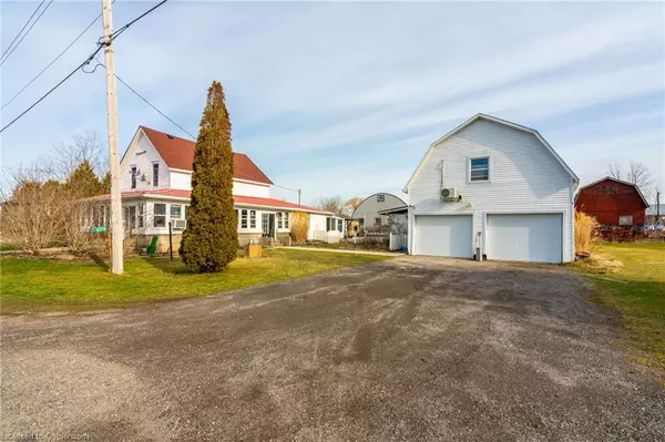 Dunnville, ON N1A 2W6,879 Port Maitland Road