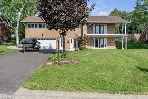 837 Danforth Place, Burlington, ON L7T 1S1