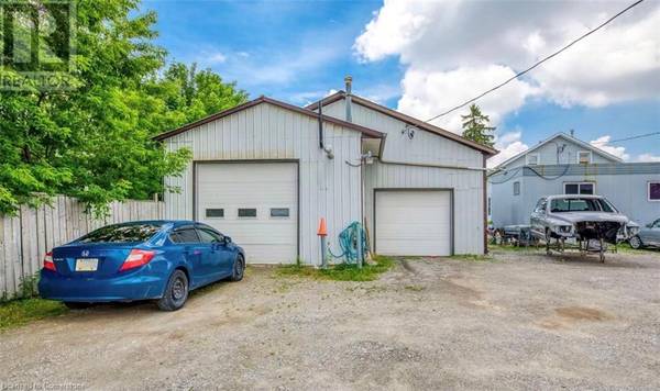 11 Alabastine Avenue, Caledonia, ON N3W 1K9