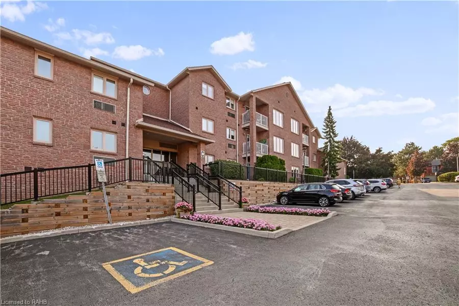 3050 Pinemeadow Drive #56, Burlington, ON L7M 3X5