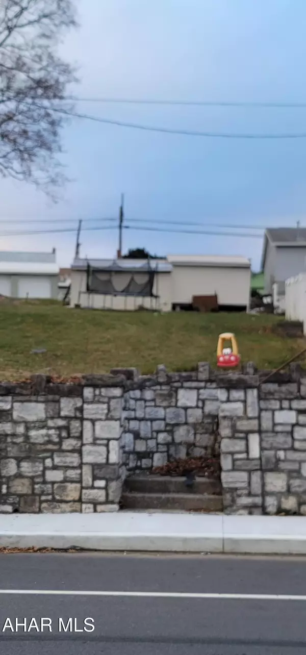 Roaring Spring, PA 16673,247 Main Street, Roaring Spring, PA 16673