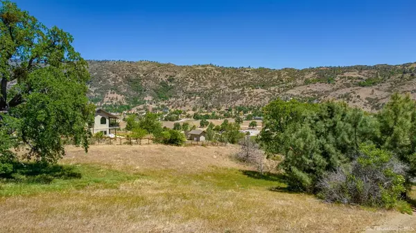 26981 Oakflat Drive, Tehachapi, CA 93561