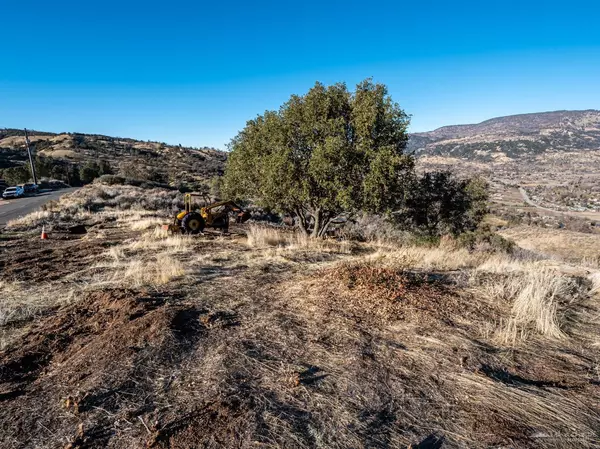 30700 Fox Ridge Court, Tehachapi, CA 93561