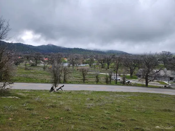 28800 Stallion Springs Drive, Tehachapi, CA 93561