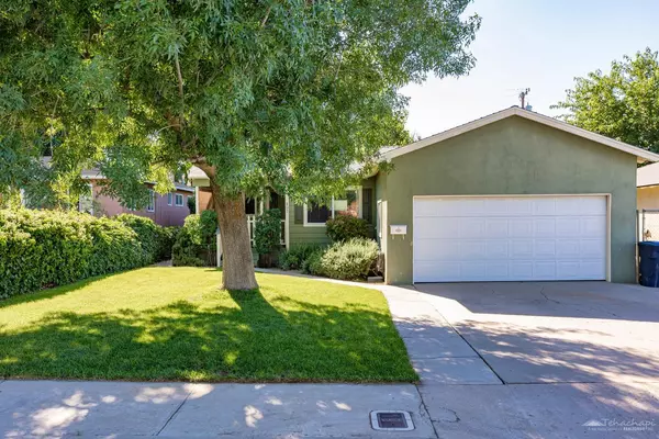 807 Oakwood Street, Tehachapi, CA 93561