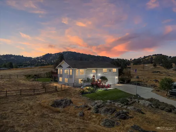 28360 Burning Tree Drive, Tehachapi, CA 93561