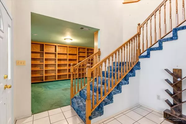 Tehachapi, CA 93561,24700 Woodford Tehachapi Road