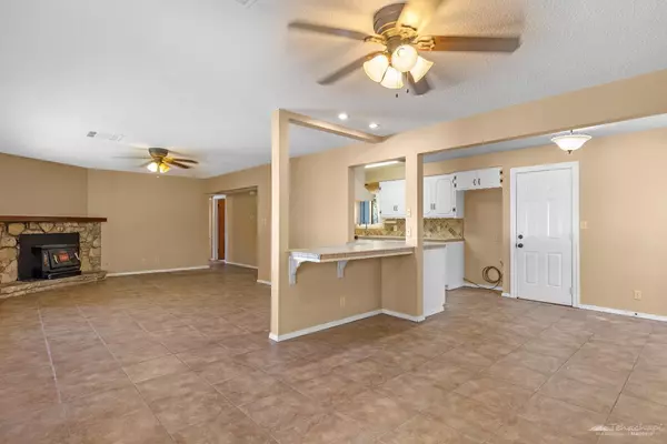 Tehachapi, CA 93561,515 Melrose Court