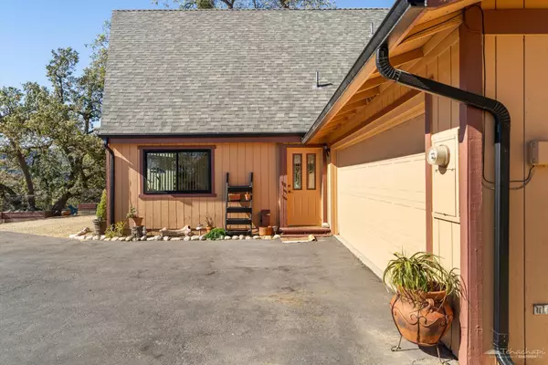 Tehachapi, CA 93561,30320 Rollingoak Drive