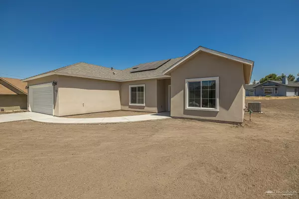 Tehachapi, CA 93561,18380 Santa Anita Street