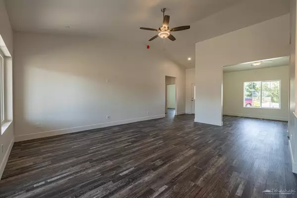 Tehachapi, CA 93561,18380 Santa Anita Street